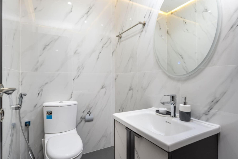 Room 2, Manzil - 2BR Dubai Marina Near Marina Beach, Dubai