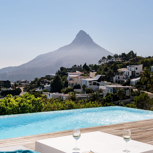 Room 2, Exceptionally Unique Magnum Villa w Sea Views, City of Cape Town