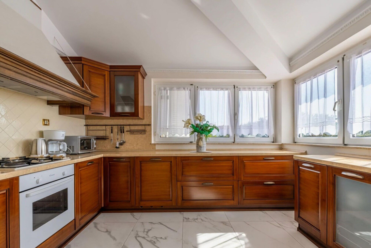 Private kitchen 2, Donatella -apt 2- met Zeezicht, Medulin