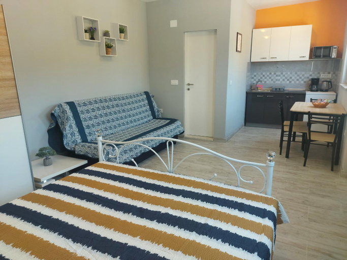 Others 3, Studio Apartment Palmira, Ližnjan
