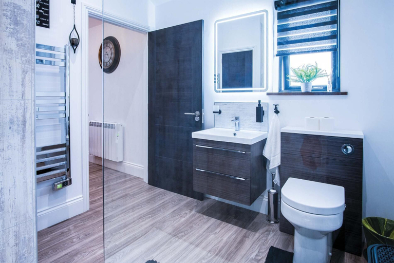 Bathroom 3, The Shack - 1 Bedroom - Cosheston, Pembrokeshire