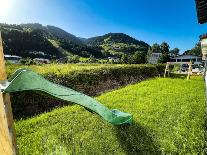 Room 5, Tevini Boutique Suites - Apartment Water, Zell am See