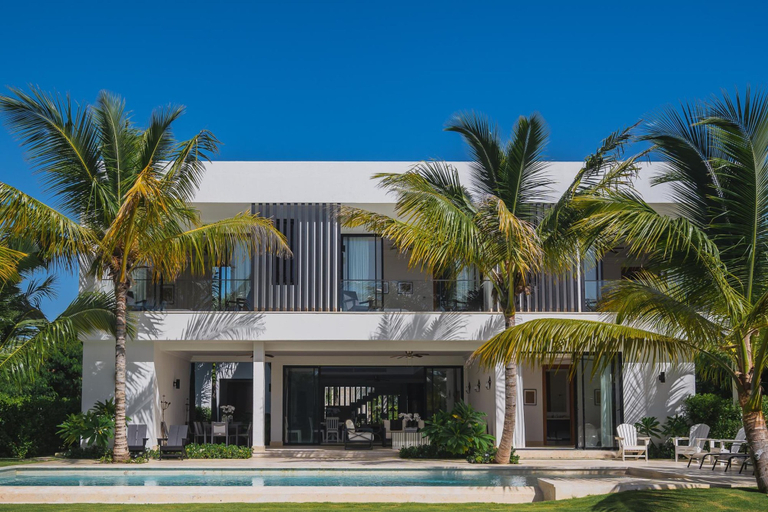 Room 4, New Lake Front Villa in Golf and Beach Resort, Salvaleon de Higuey