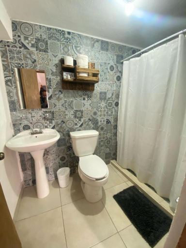 Bathroom 3, Hotel Noche Azul, Catorce
