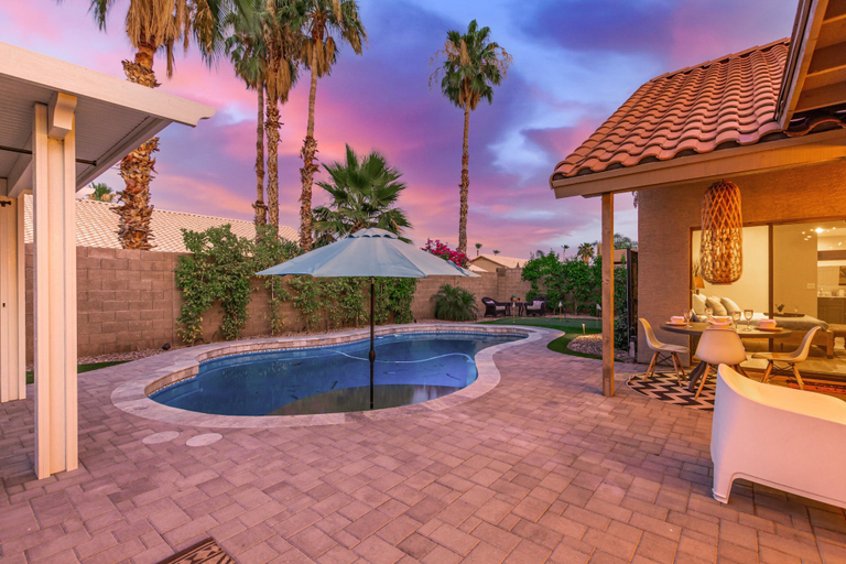 Sport & Beauty 5, 110th Scottsdale, Maricopa