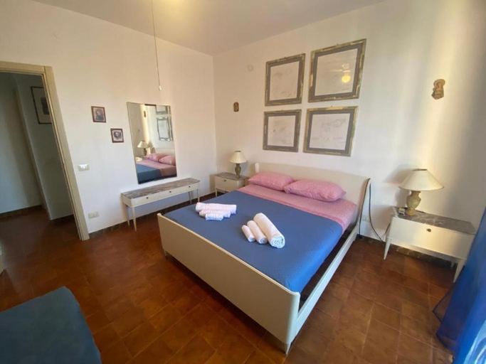 Bedroom 2, PM 5 Via Sicilia Guest House, Sassari