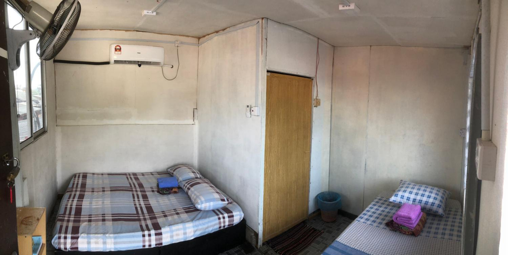 Others 5, Z&Z Budget Room, Besut