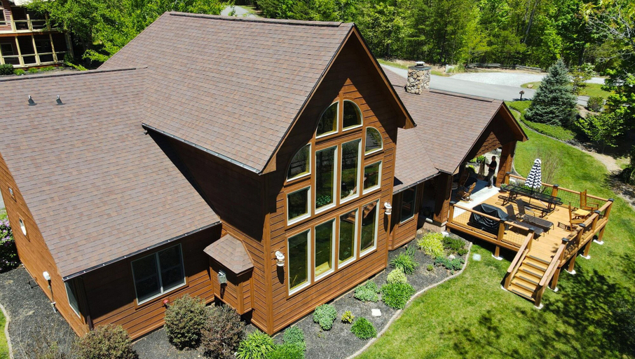 Exterior & Views