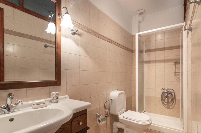 Bathroom 5, Marni, Crete