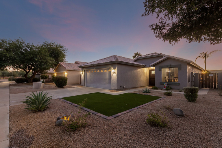 Exterior & Views 2, 136th Surprise, Maricopa