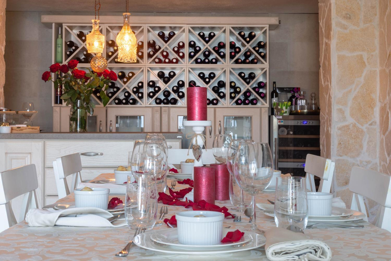 Food & Drinks 5, Villa Palace Al Nera seafront 2 Pools, Okrug