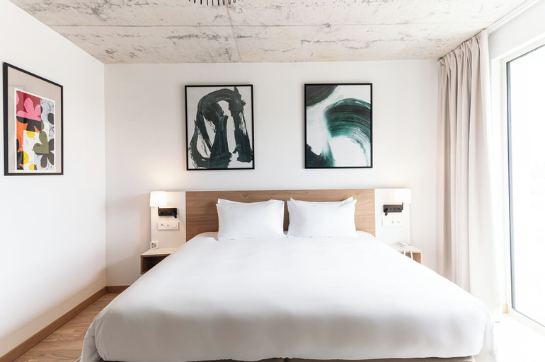 Bedroom 18