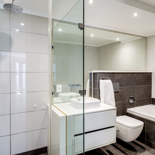 Room 4, Tranquil Escape in Sea Point Aureto, City of Cape Town