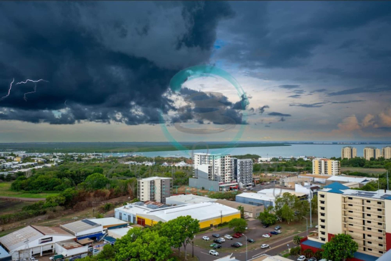 Room 4, Pinnacle Penthouse Ambience Views Pool Gym, Darwin