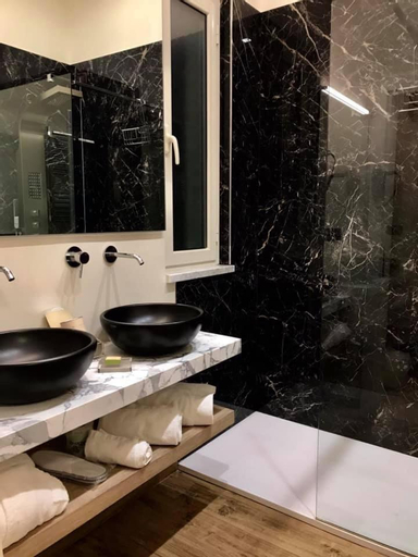 Bathroom 4