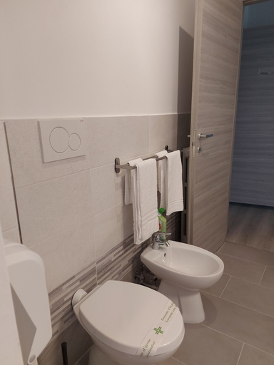 Bathroom 5, FARE BnB Room del Parco, Reggio Nell'Emilia