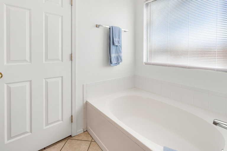 Bathroom 3, Sonesta Tucson, Pima