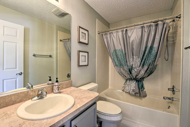 Bathroom 3, Courtyard Villa w/ Lanai & Community Amenities!, Sumter
