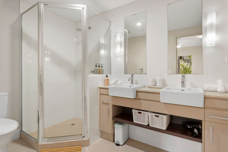 Bathroom 4, Tropical Bliss - Cairns 9 Pools BBQ Gym, Cairns