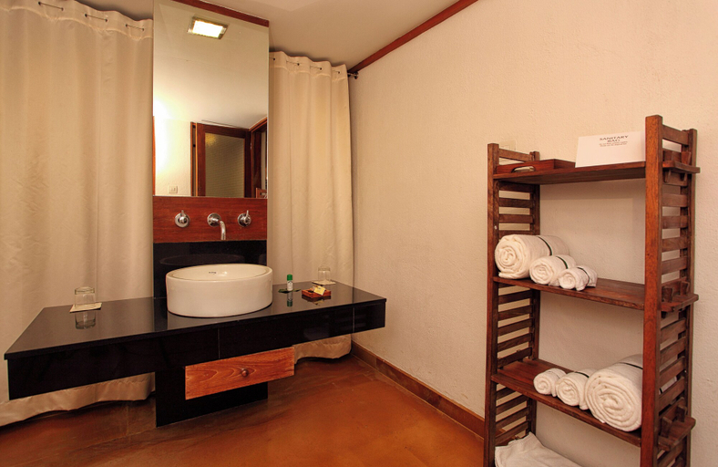 Bathroom 2, Rainforest, Ernakulam
