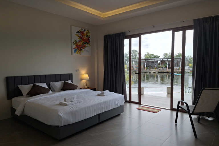 Bedroom 26