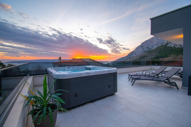 Others 3, Villa Cipa, Baška Voda
