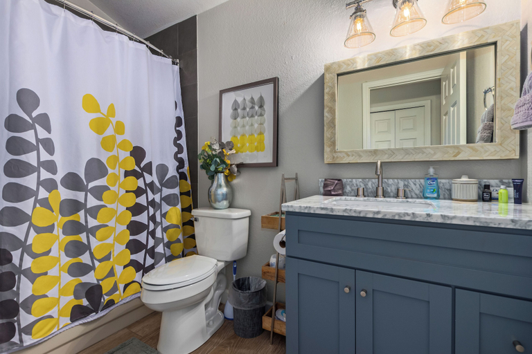 Bathroom 3, 110th Scottsdale, Maricopa