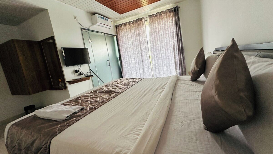 Bedroom 2, Panchavati Resto and Spa, Satara
