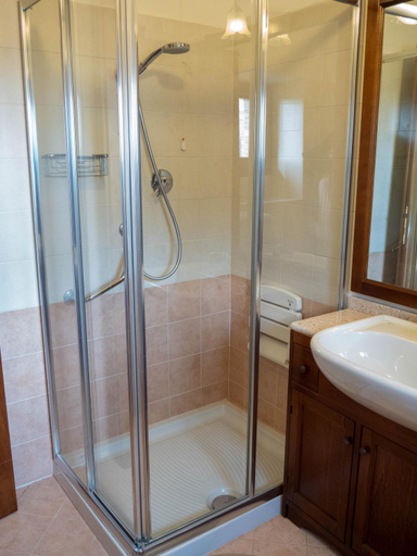 Shower 2, Domus Flora Guest House, Perugia