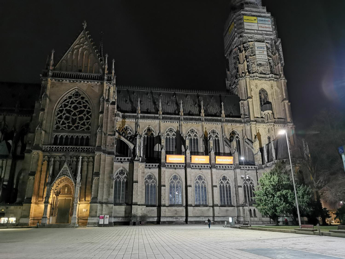 Exterior 11
