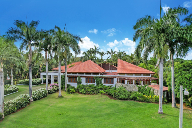 Room 5, Gorgeous Villa at Casa de Campo With Large Pool Chef Maid and 2 Golf Carts, La Romana