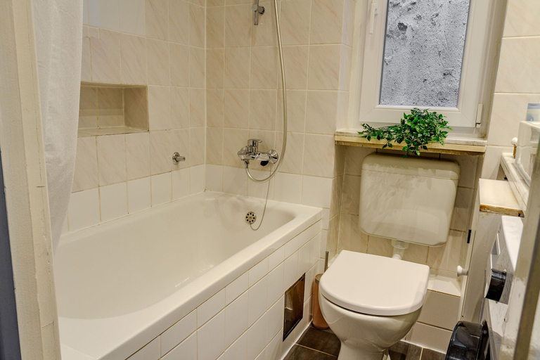 Bathroom, Chic Antique Dana Zagreb center view, Zagreb