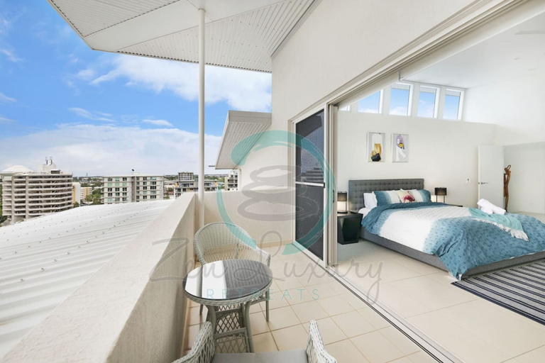 Room 2, Zen Ocean View Ph Spacious Living Pool Parking, Darwin