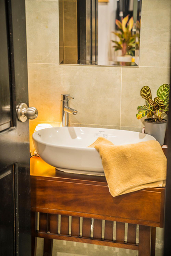 Bathroom 3, Annie's Little HaNoi, Hoàn Kiếm