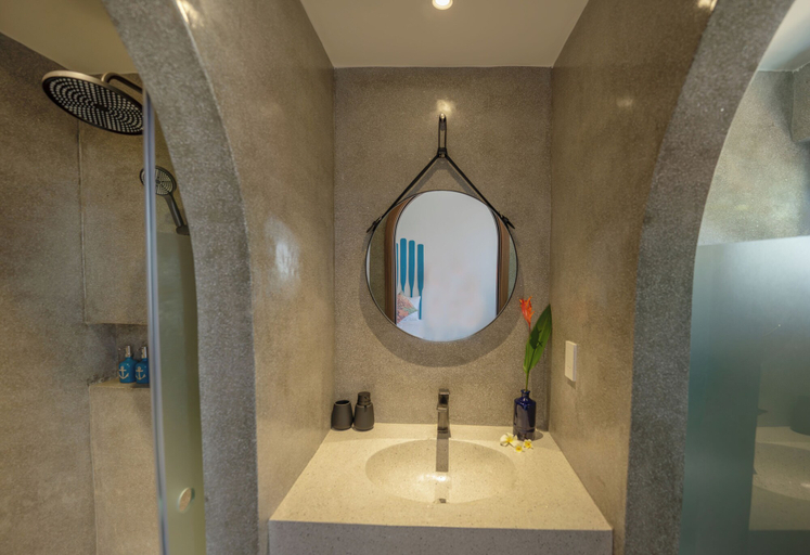 Bathroom 5, Sunrise Ocean Villa 4BR Tan Thanh Beach, Da Nang