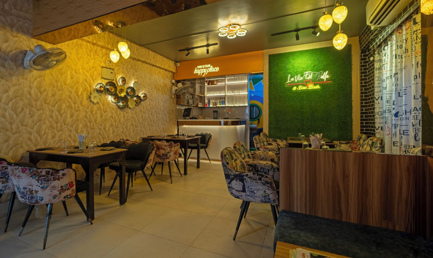 Food & Drinks 2, Treebo Taj Square, Patna