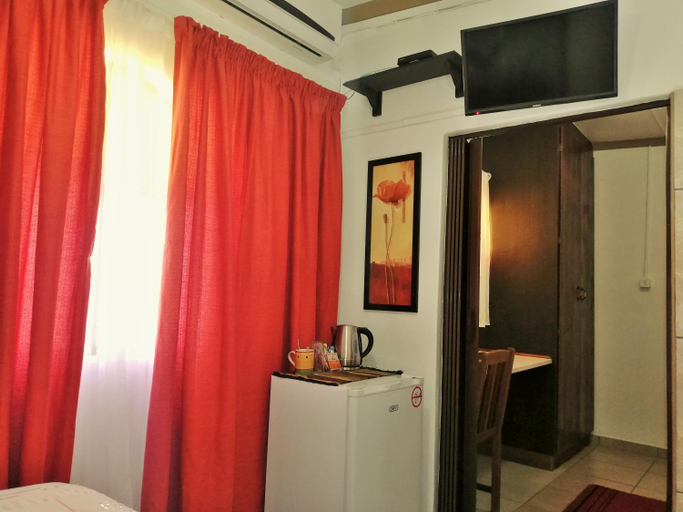 Others 3, Safari Guesthouse, Dr Ruth Segomotsi Mompati