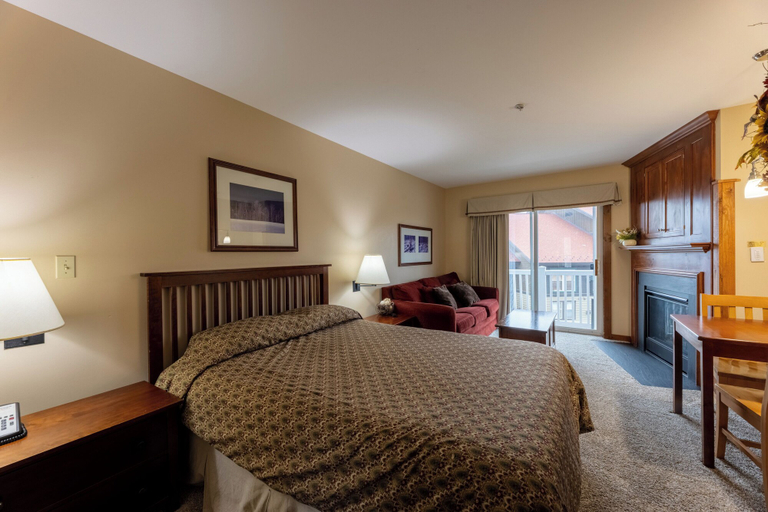 Bedroom 3, Allegheny Springs, Pocahontas