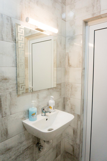 Bathroom 2, Complex Radost, Shabla