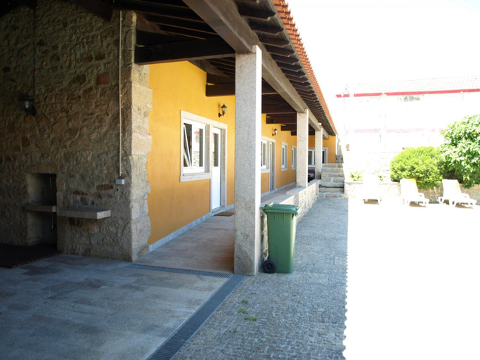 Others 5, Villa Chamosinhos, Póvoa de Varzim