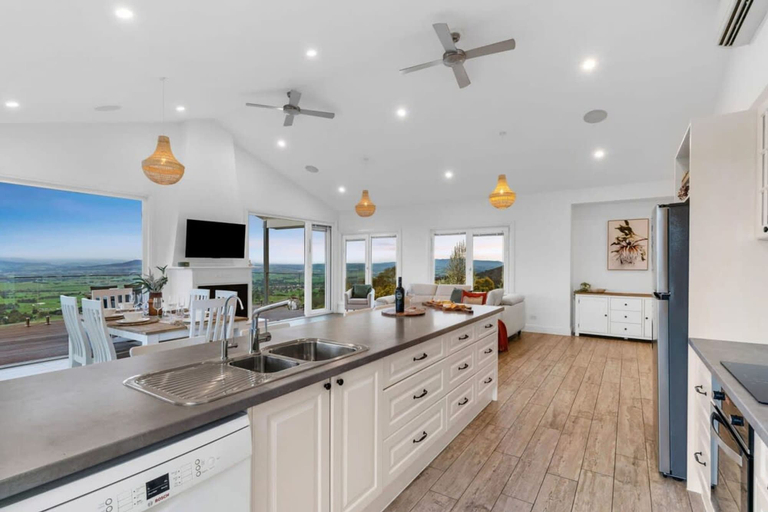 Others 5, Skyline Views Yarra Valley s Elevated Escape, Yarra Ranges - North