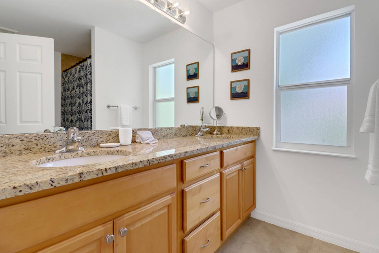 Bathroom 4, 4222 Springs Ln, Lee