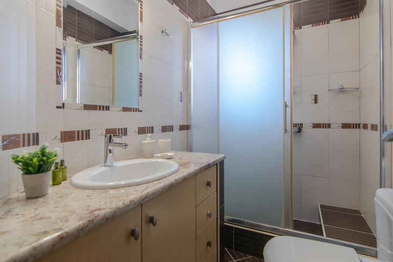 Bathroom 3, Iris Villa, Crete