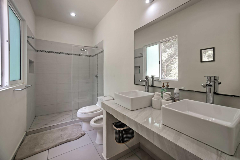 Bathroom 4, Casa Esmeralda w/ Pool Access & Furnished Patio!, Cozumel
