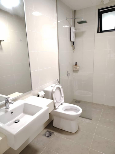 Bathroom 4, City View Southkey 2BR2FREE 18F By Natol, Johor Bahru