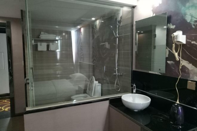 Bathroom, Yijia Huafu Hotel, Huangshan