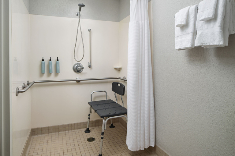 Bathroom 4, Courtyard by Marriott Scranton Montage Mountain, Lackawanna