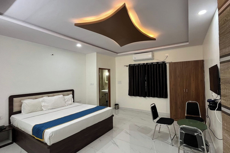 Bedroom 3, Hotel Royal Garuda Palace, Ramanagara