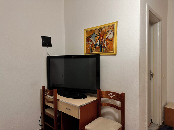 Others 5, Grand House, Tirana