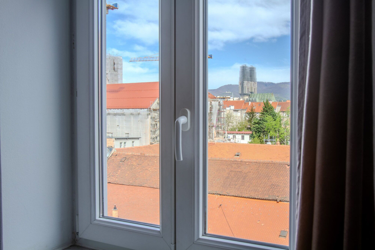 Others 3, Chic Antique Dana Zagreb center view, Zagreb